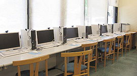 学内LANパソコンコーナー