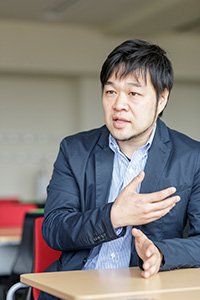 藤岡 慎二