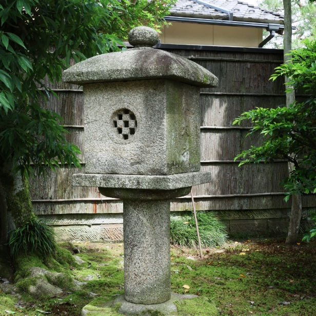 東大寺灯籠