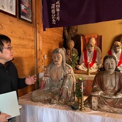 福江充教授（国際コミュニケーション学部）が、立山信仰の「うば尊」木像を発見・入手