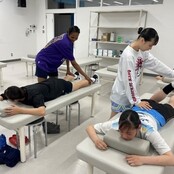 理学療法学科教員が、女子バスケットボール部にトレーニング指導を実施