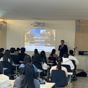 金沢市村山市長による特別講義を実施