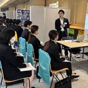 就職イベント「学内企業研究会」を開催