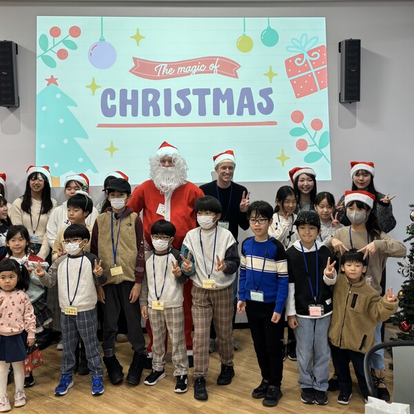 学生サークルが小学生を対象にクリスマスイベントを開催