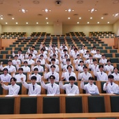 薬学部で「白衣着衣式」を挙行  ― 実務実習に臨む４年次生が決意新たに ―