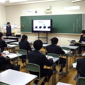 石川県立金沢錦丘中学校にて金融教育の模擬授業を実施