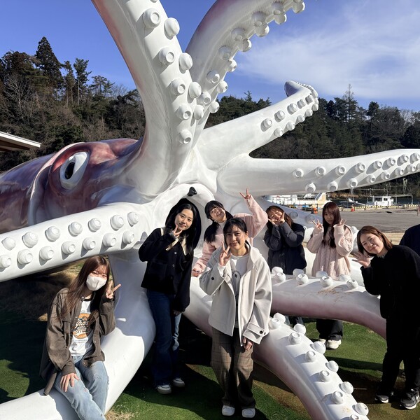 北陸大学SIGHTと企業の共同開発商品「能登ぶりそぼろ」がイカの駅つくモールで販売決定