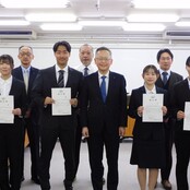 2025年度北陸大学特別奨励金認定書授与式を開催