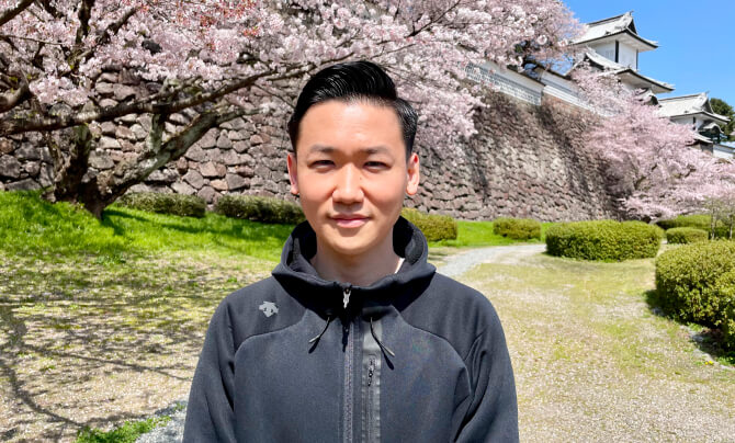 金澤 佑治